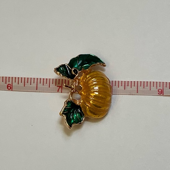 Pumpkin Brooch - Picture 4 of 5